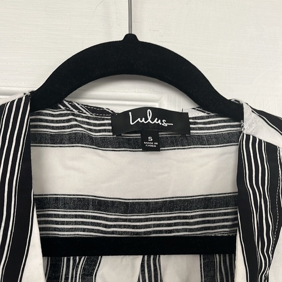 “Lulus Long sleeve button down shirt size small” - Picture 2 of 8